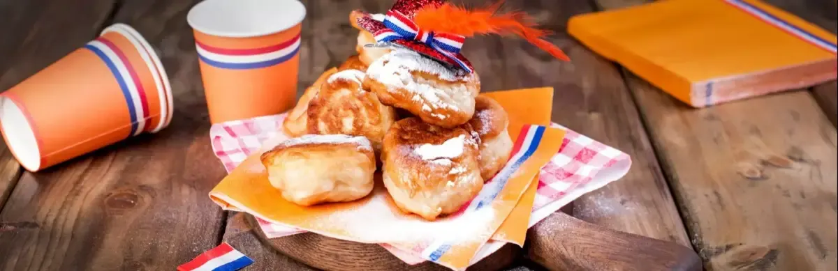 Amsterdam food tour: local snacks and canal-side food stops