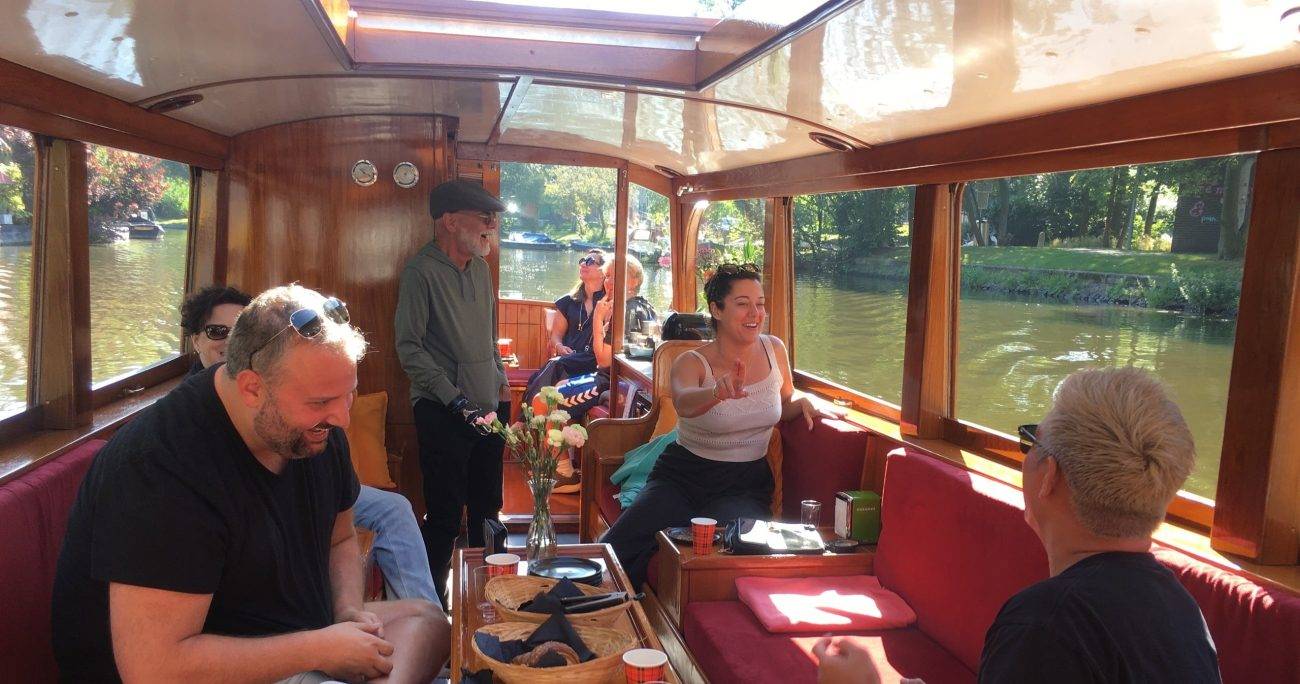 Private luxury dinner cruise in Amsterdam