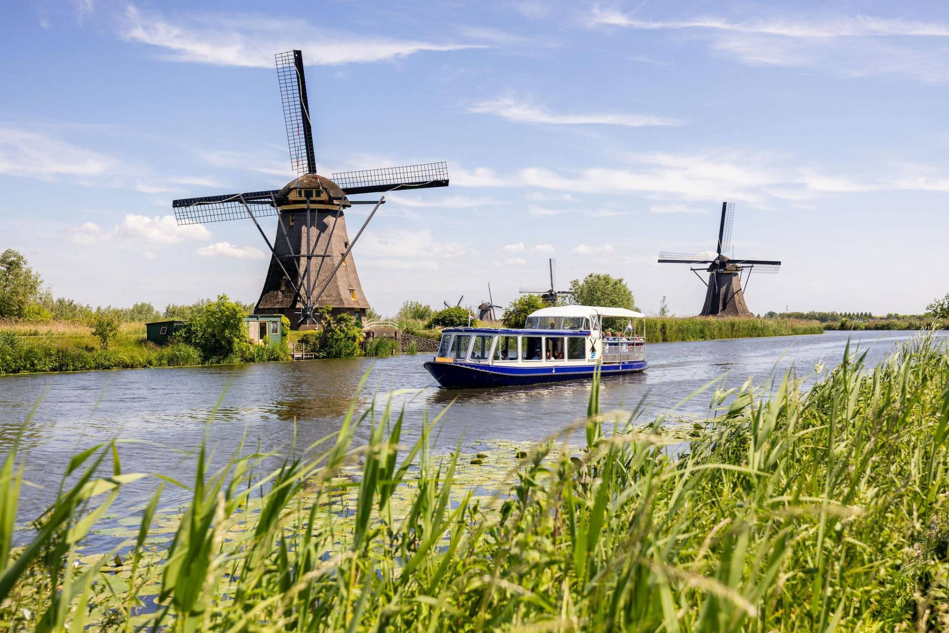 Boat tour at the UNESCO World Heritage Kinderdijk windmills