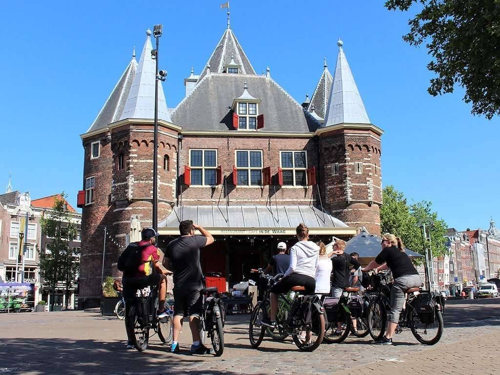 Group on bikes during private bike tour of Amsterdam