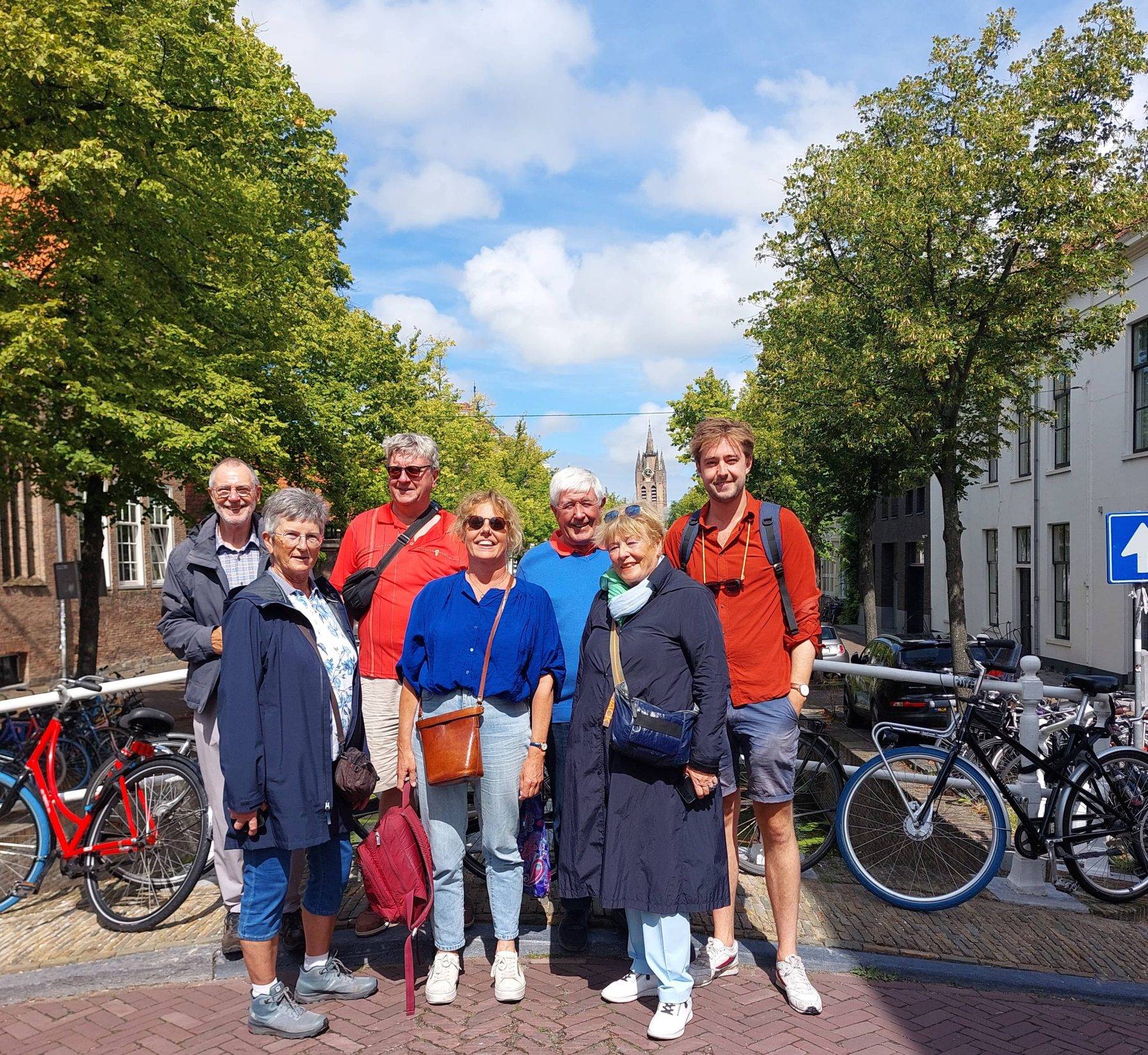 Guide and group in Delft